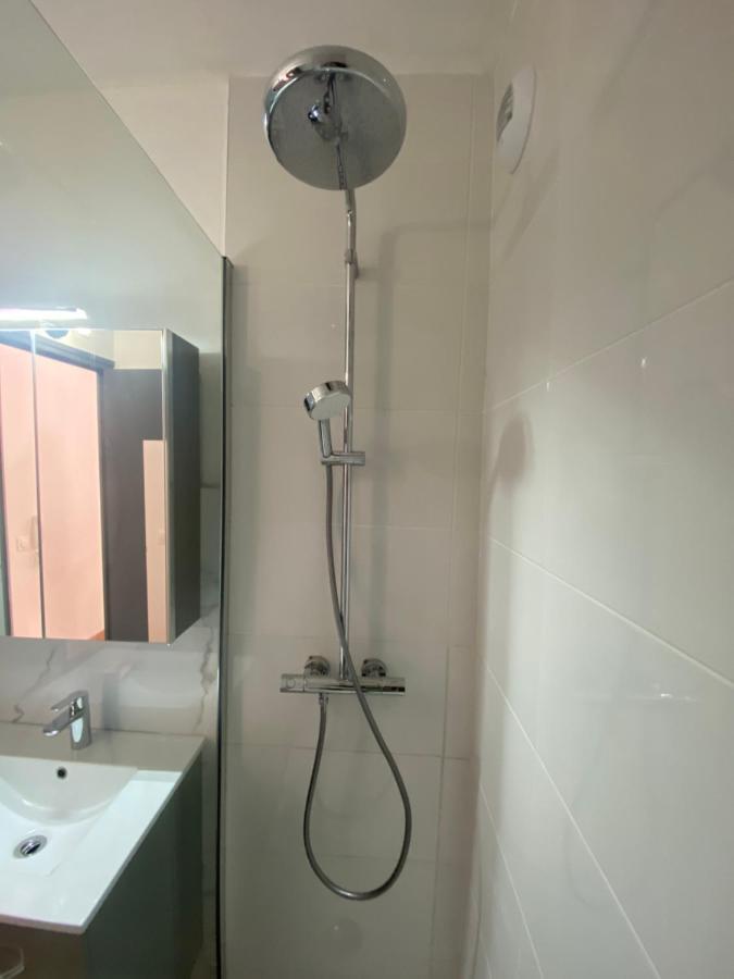 Studio Moderne Et Cosy Avec Balcon Et Parking Apartment Périgueux Екстериор снимка